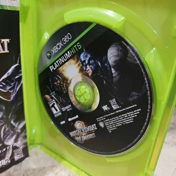 Mortal Kombat vs. DC Universe (Xbox 360, 2009) PLATINUM HITS - Complete - Picture 4 of 5